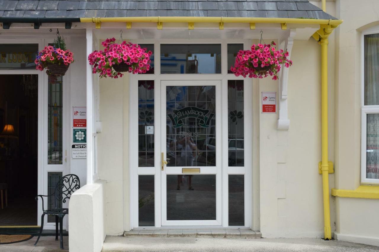 Cedar House, Formerly Shamrock House Ландъндо Екстериор снимка